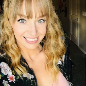 Meet your Posher, Adriann